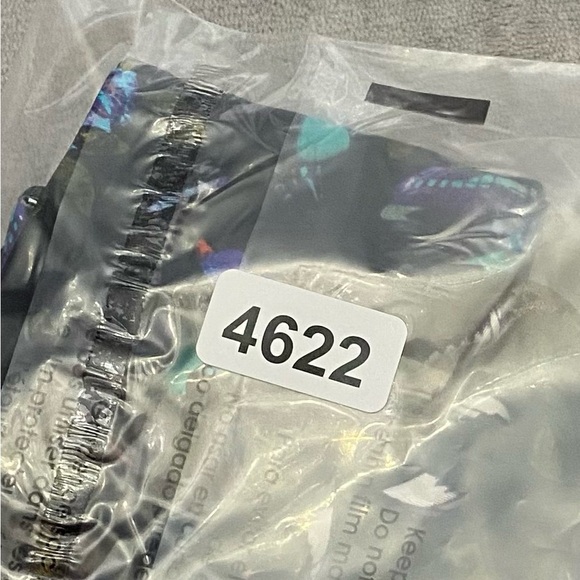 New! Victoria's Secret Electric Butterflies Shine Strap Bikini Top 4622 - Picture 9 of 9